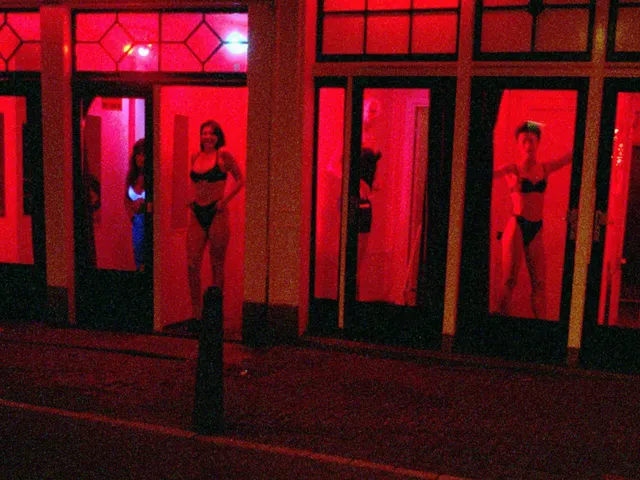 Exploring Berlin's Cultural Highlights with a Sophisticated Escort