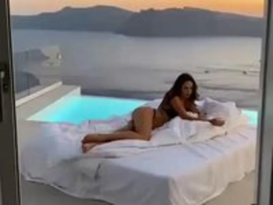 Why an Escort in Paris is the Perfect Companion for Your Business Trip or Holiday