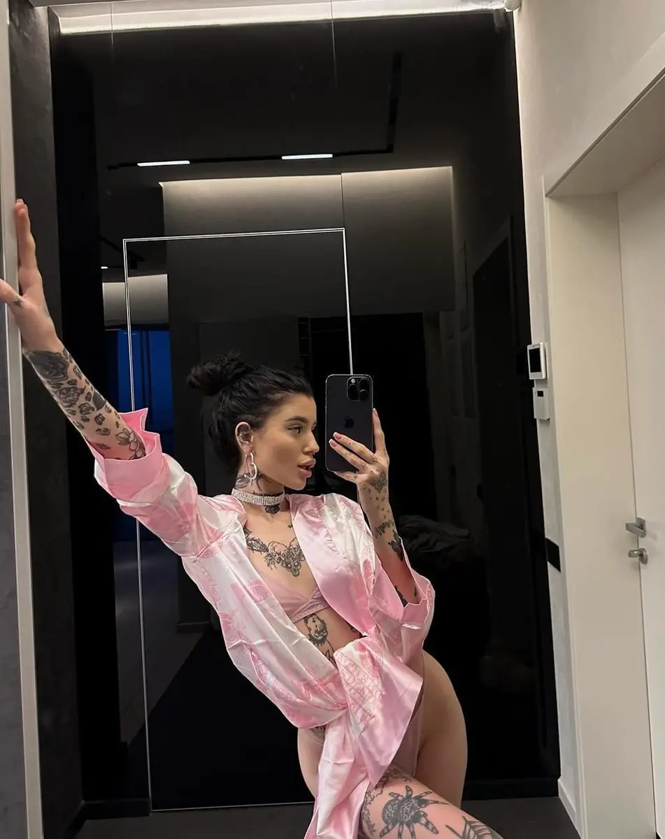 Augusta escort in Dubai