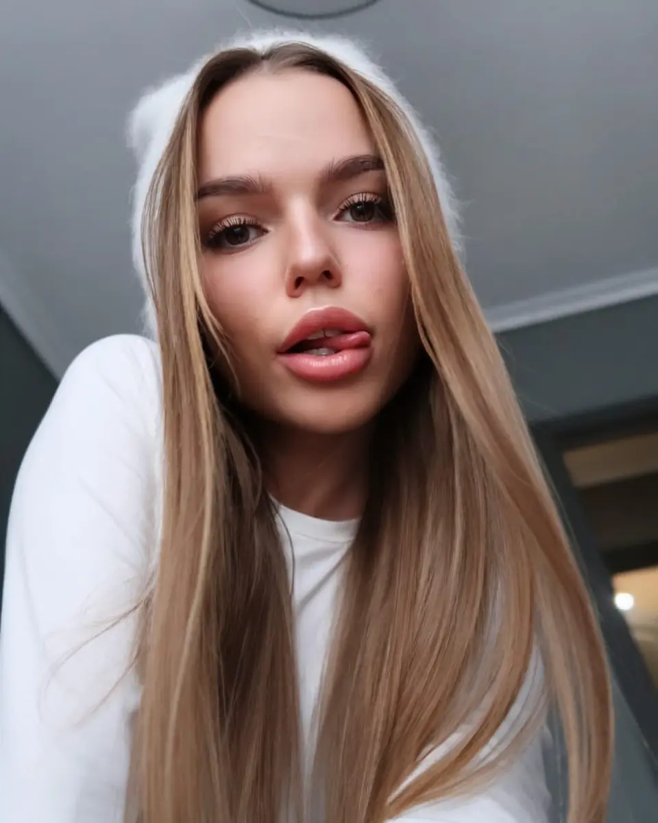 Camelia escort in Dubai