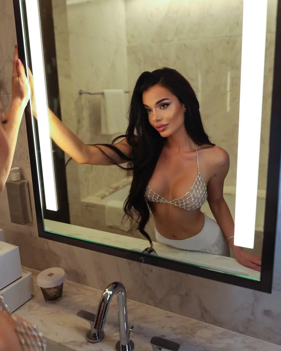 Ester escort in Dubai