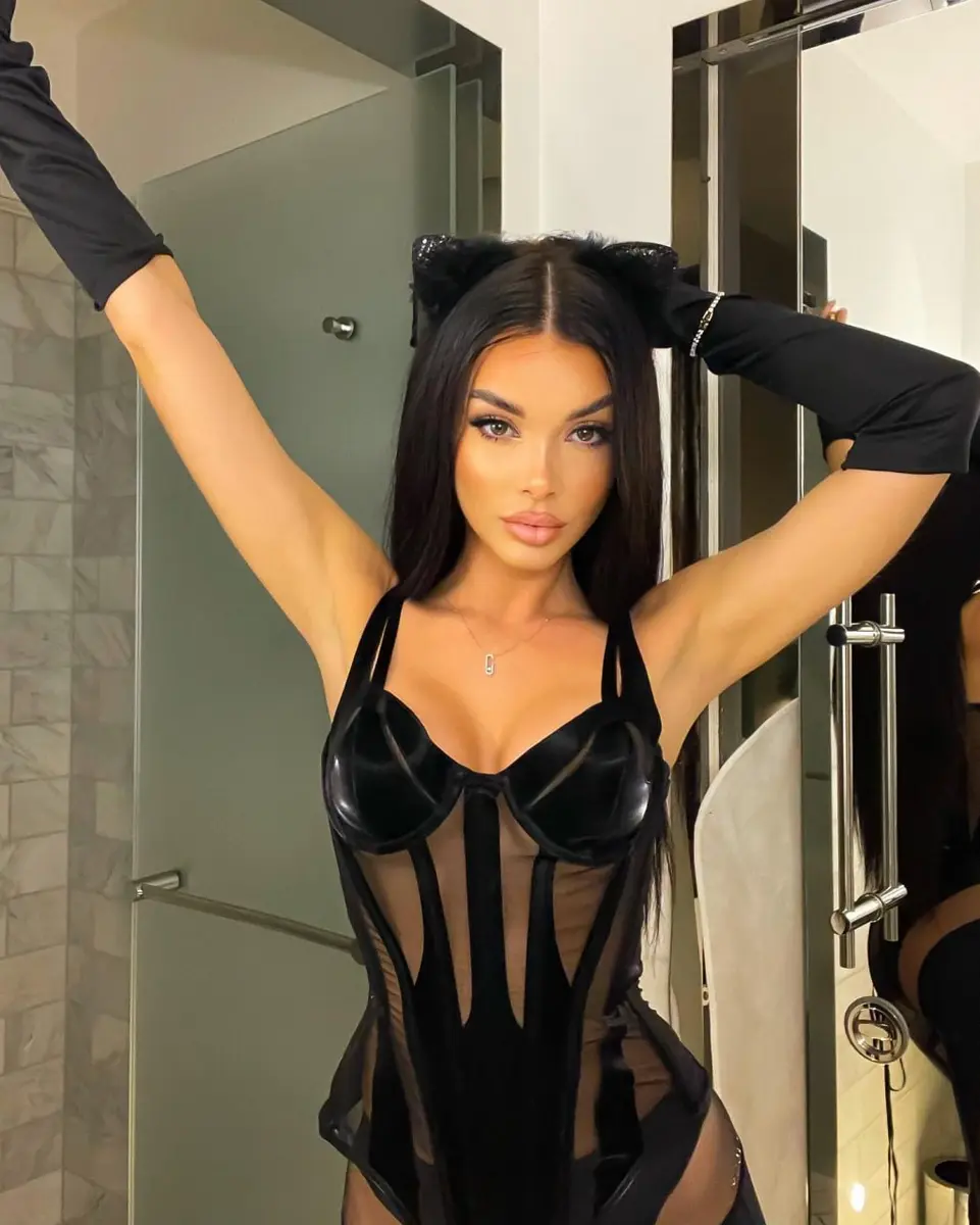 Ester escort in Dubai
