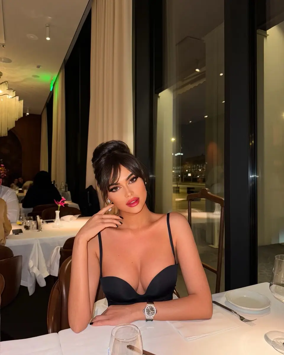Eva escort in Dubai
