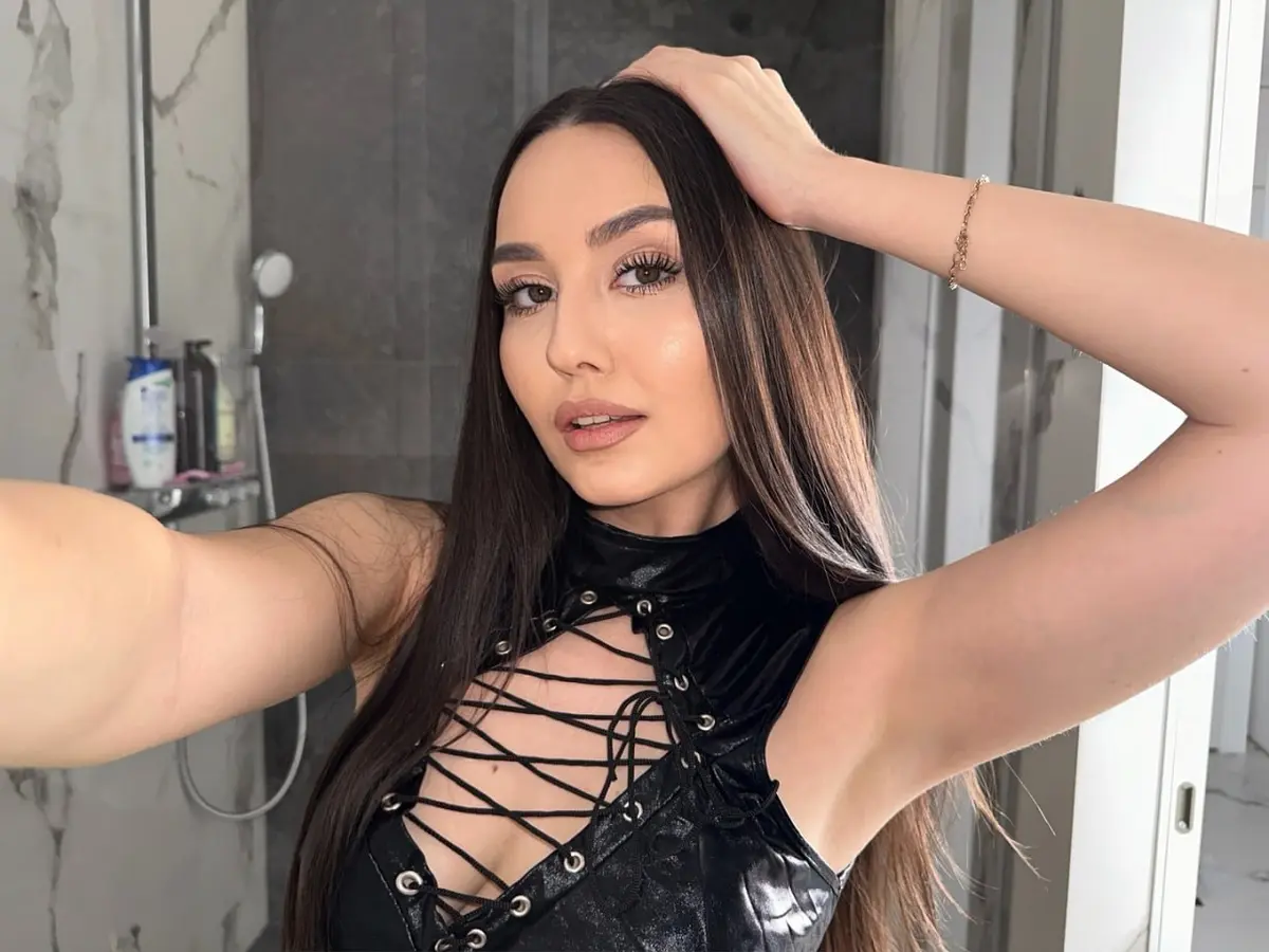 Inolina escort in Dubai