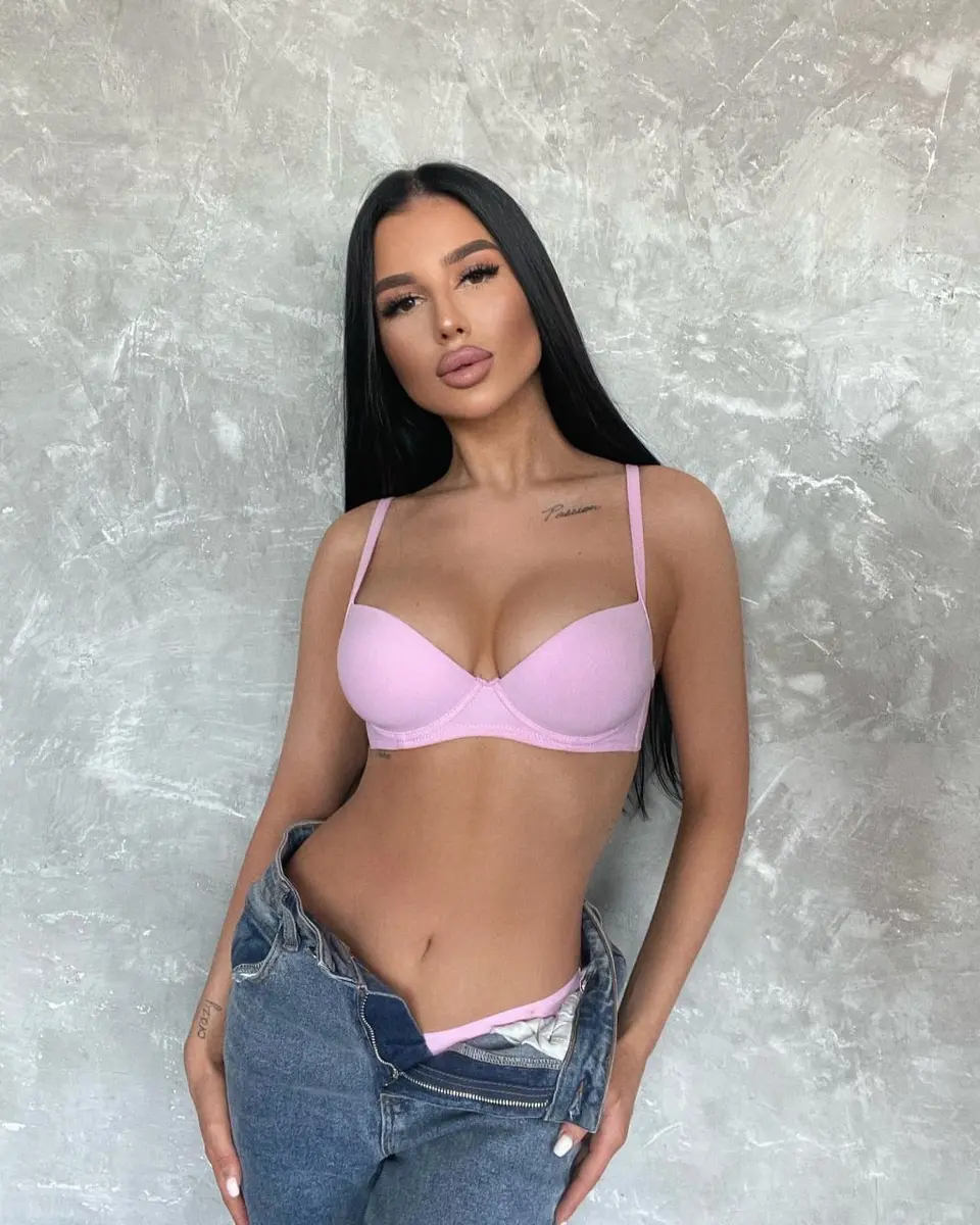 Milana escort in Dubai