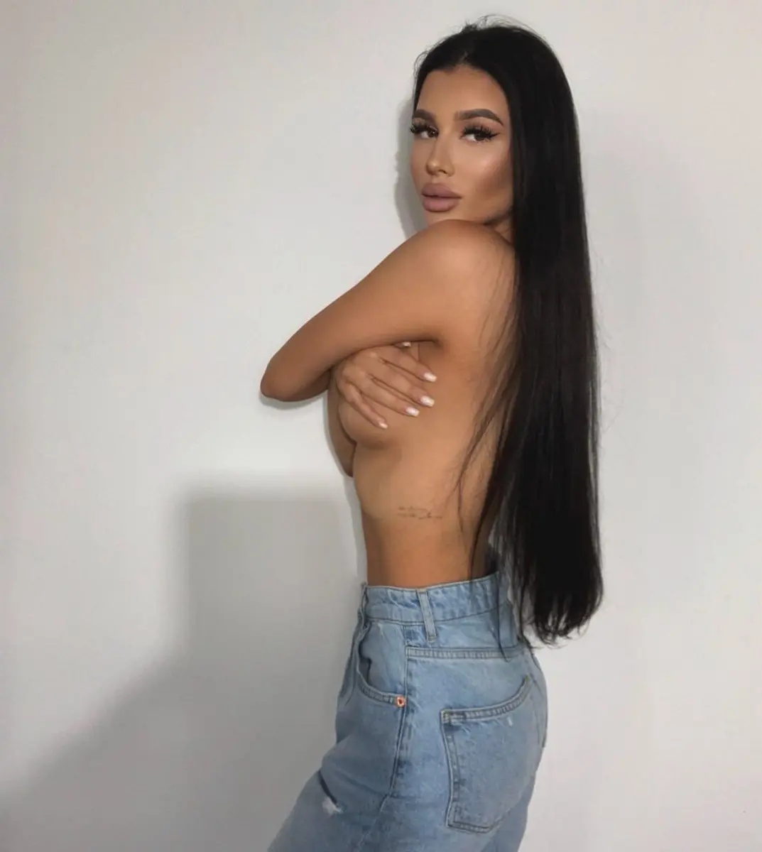 Milana escort in Dubai