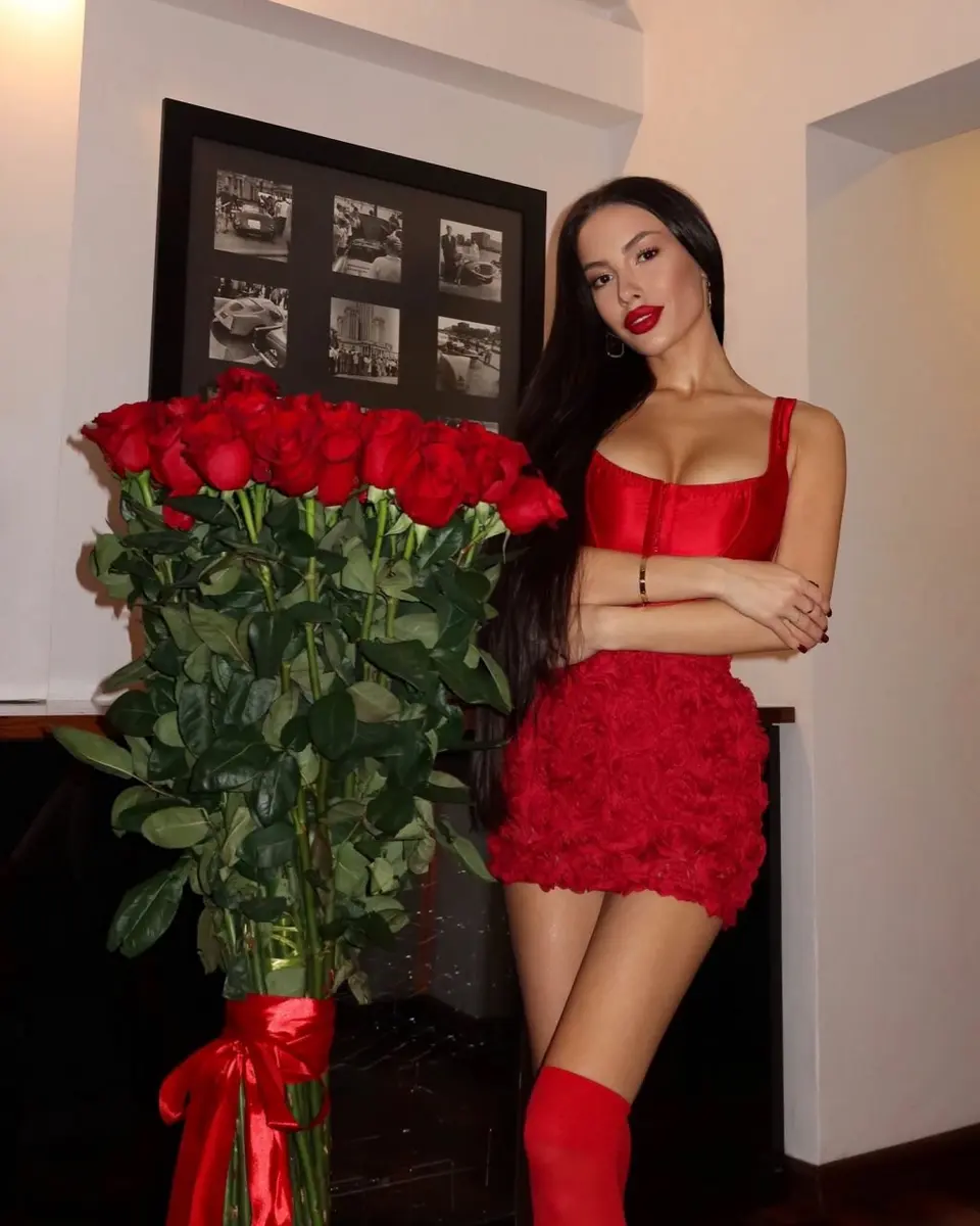 Safimy escort in Dubai