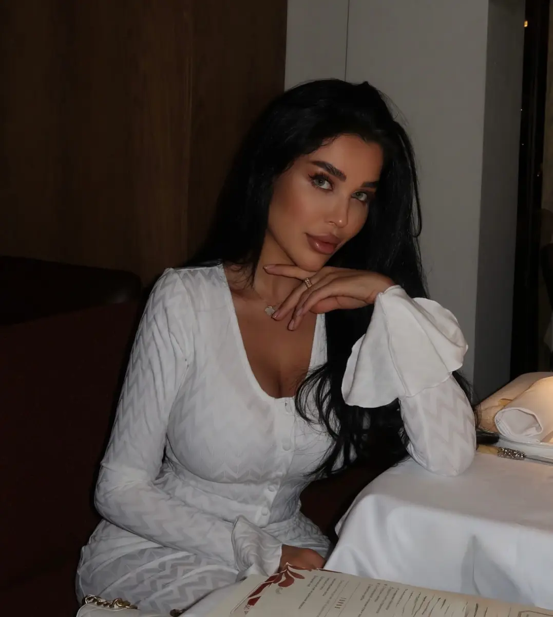 Sara escort in Dubai