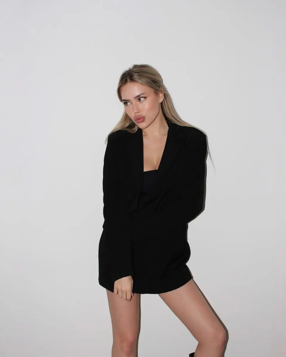 Savelia escort in Dubai