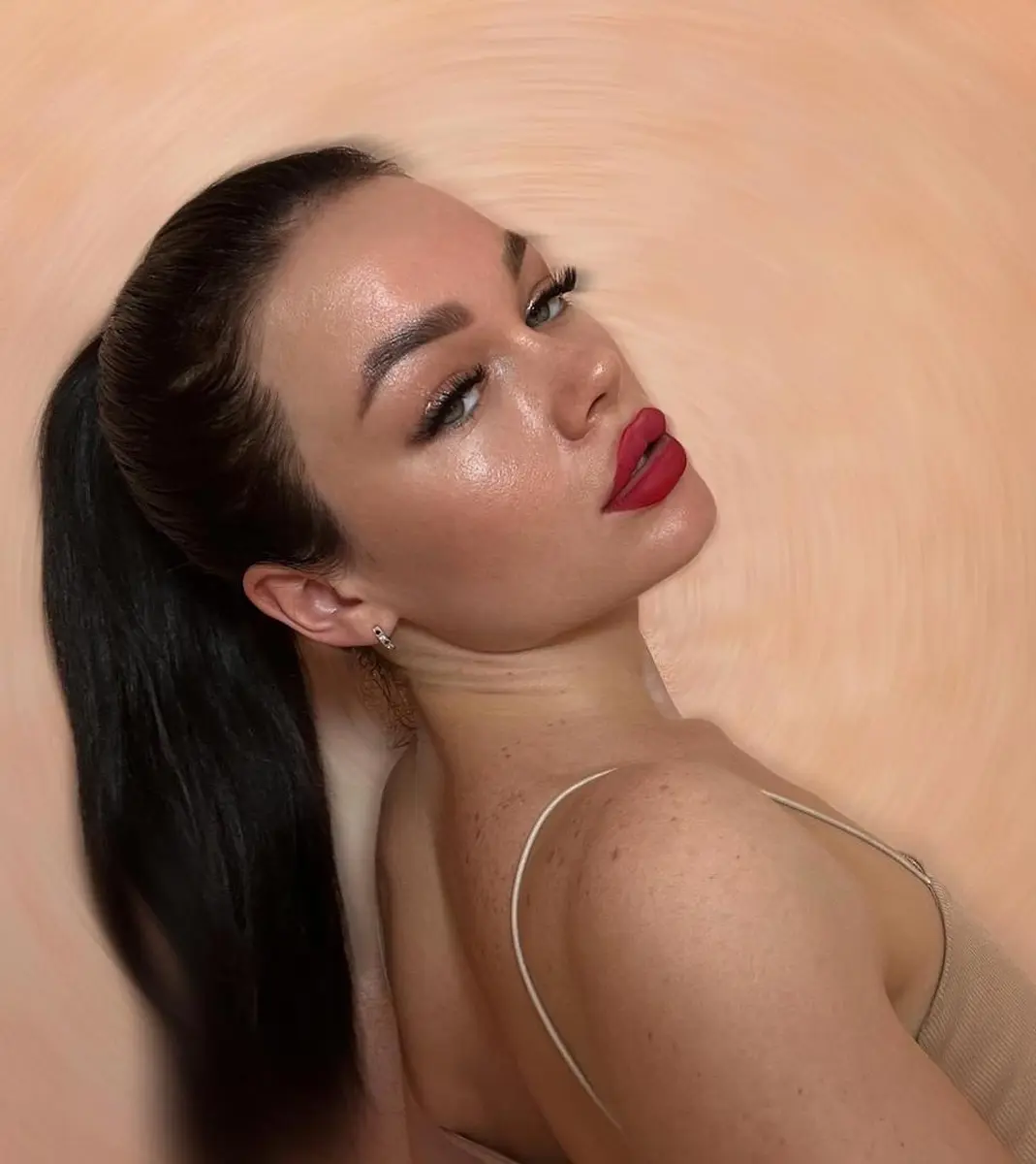 Stone escort in Dubai